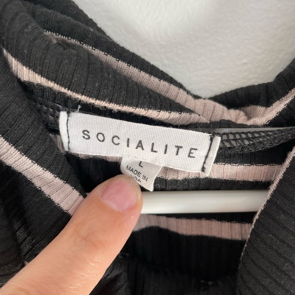 Socialite dress - Picture 4 of 6